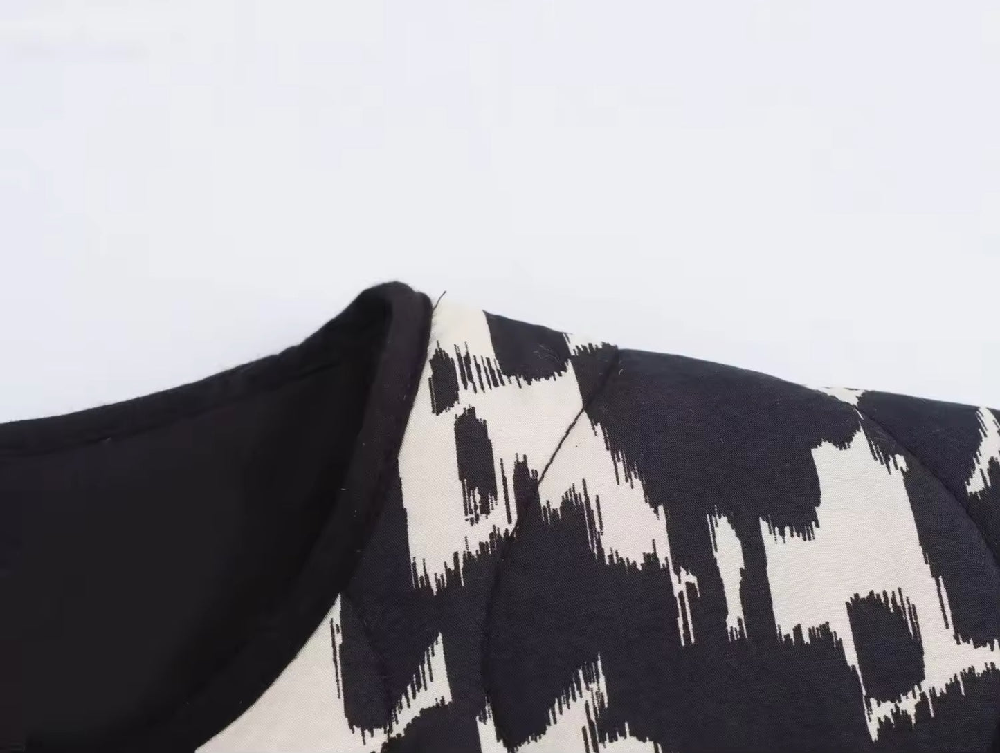VESTE REMBOURRÉE IMPRIMÉE