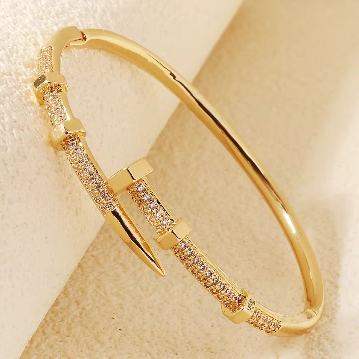 BRACCIALE IN ACCIAIO INOSSIDABILE