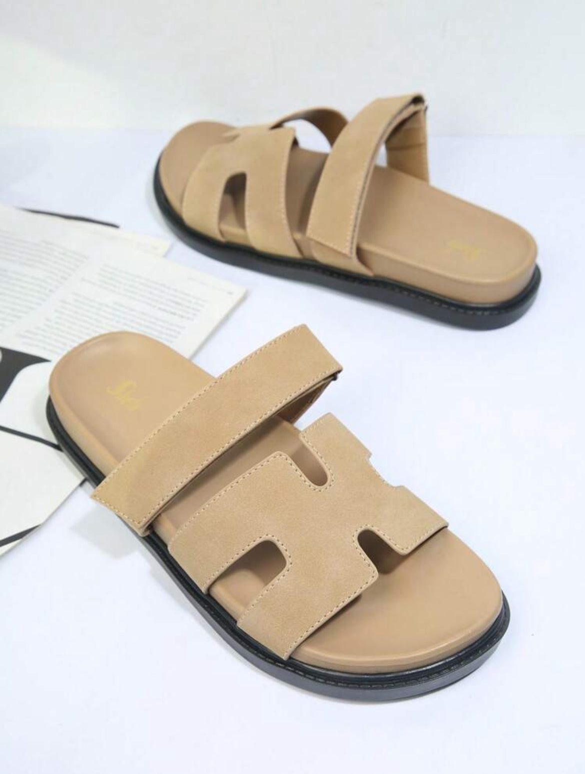 MULES PLATES EN CUIR PU