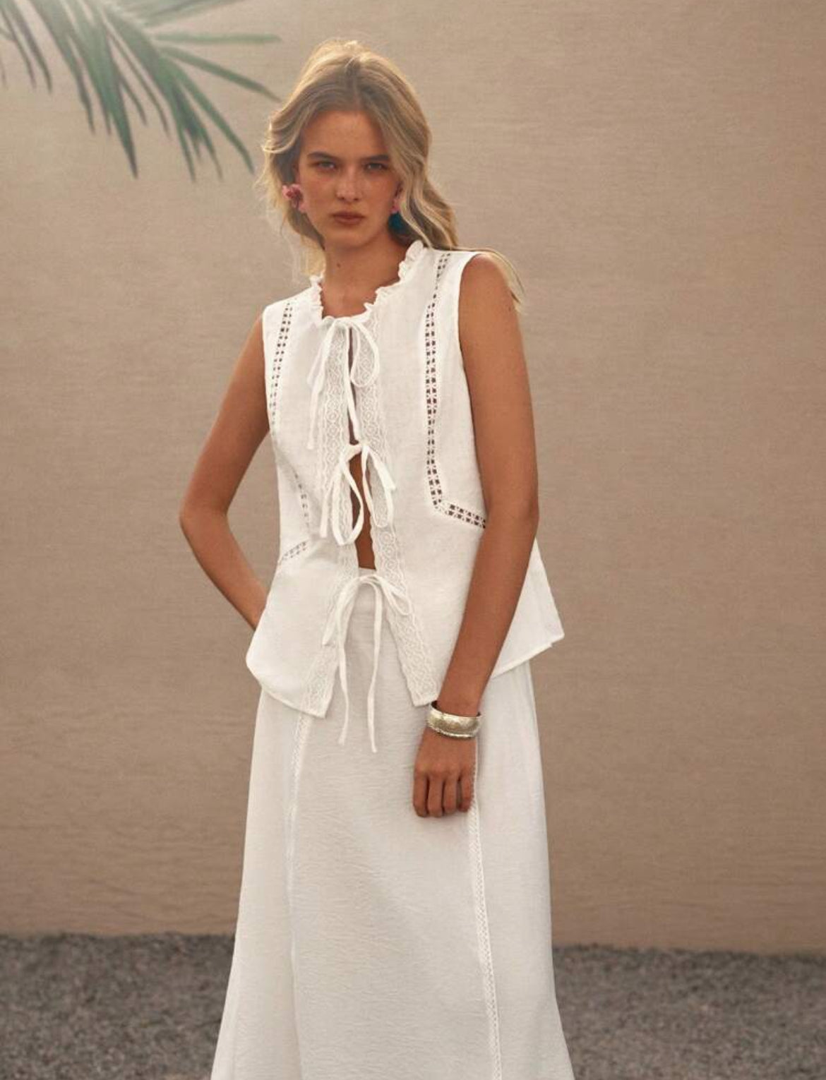 BLOUSE À VOLANTS AVEC NŒUD