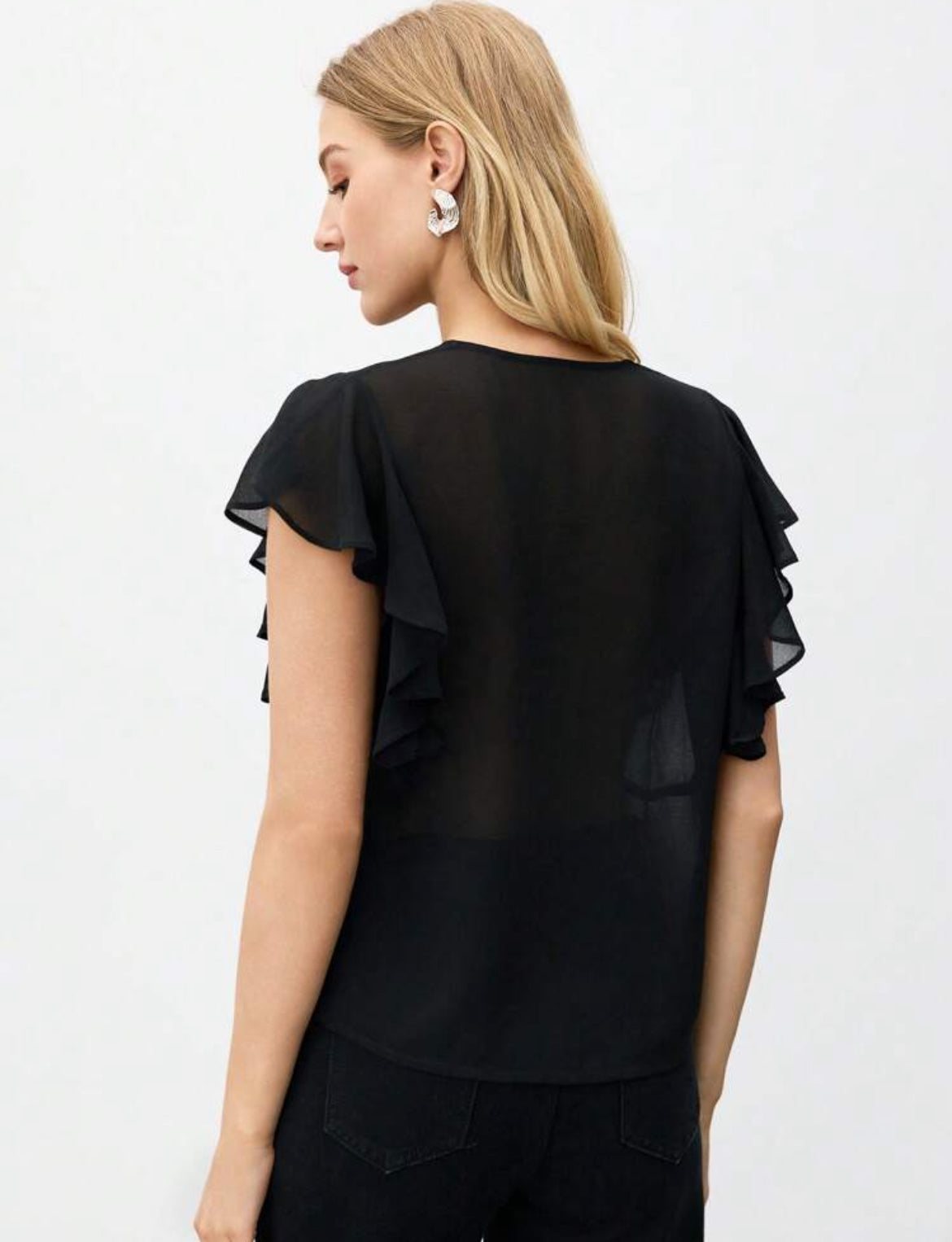 BLOUSE NOIR À VOLANTS