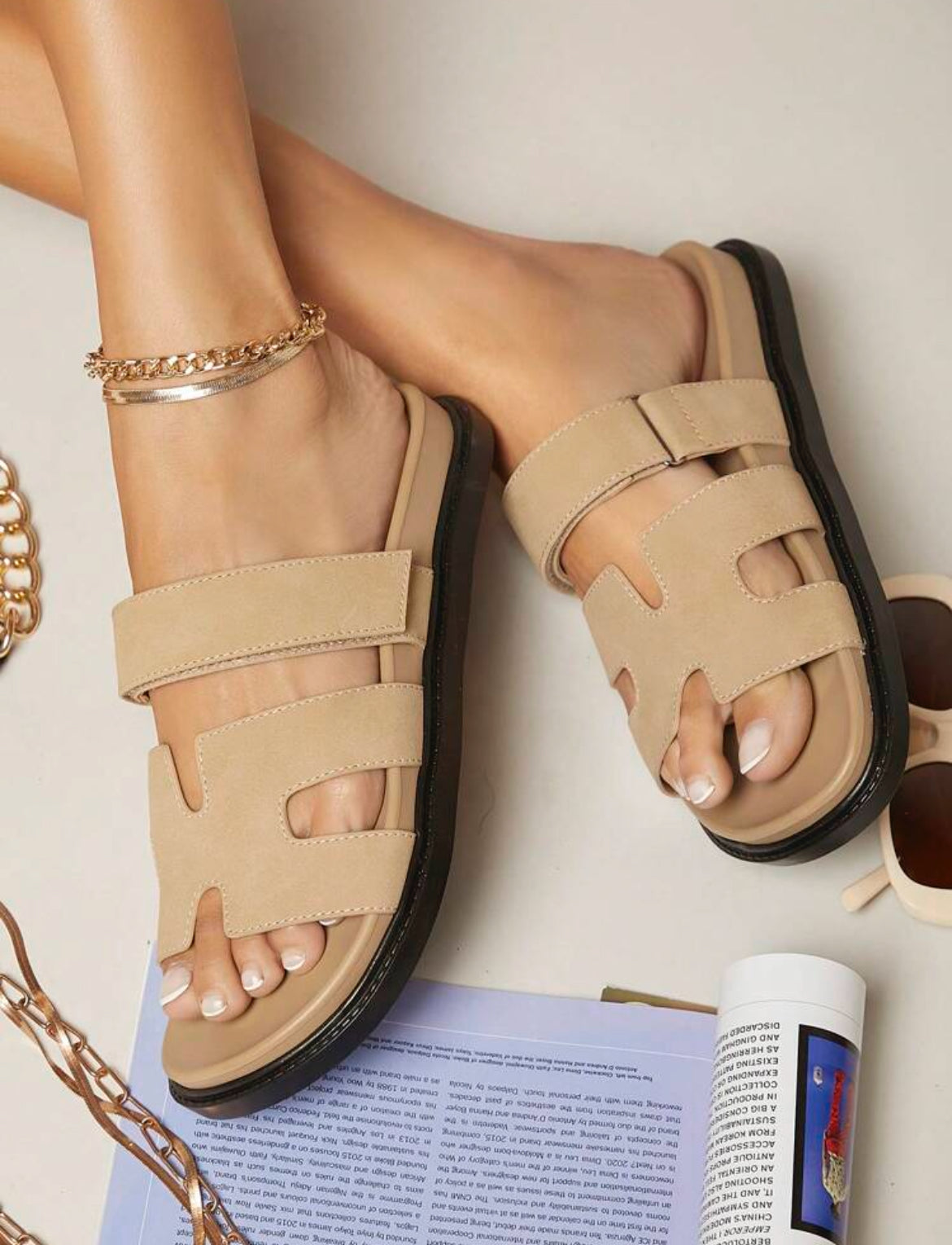 MULES PLATES EN CUIR PU