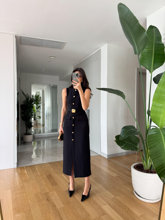 ROBE AVEC CEINTURE DORÉE