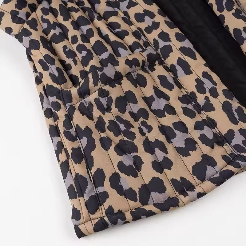 Giacca smanicata con stampa leopardata • Donna