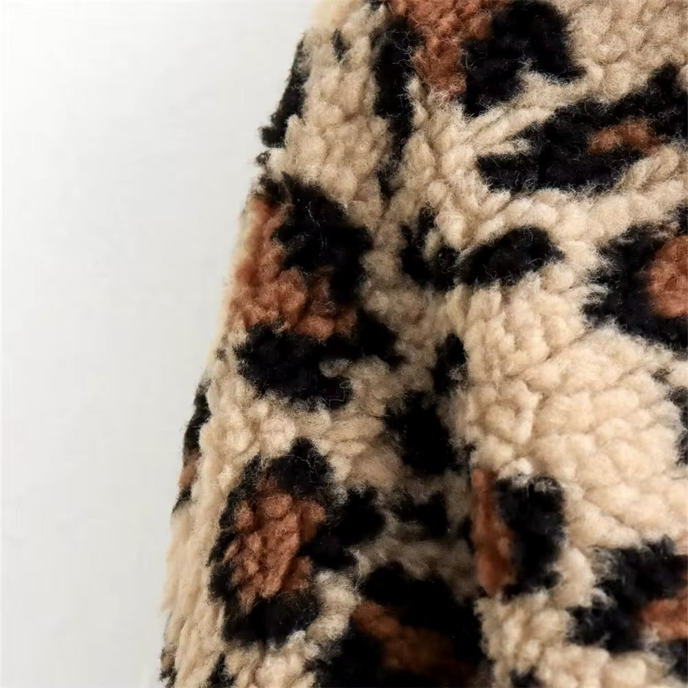 Cappotto in lana con motivo leopardato • Donna