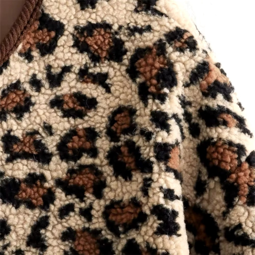 Cappotto in lana con motivo leopardato • Donna