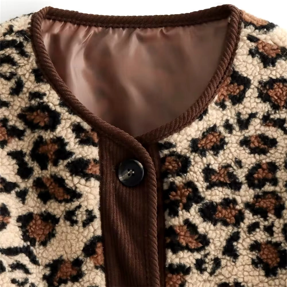 Cappotto in lana con motivo leopardato • Donna