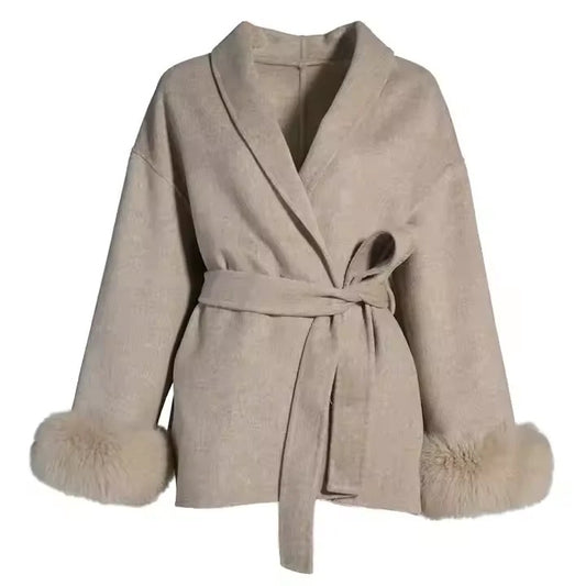 Cappotto tuide con maniche in pelliccia